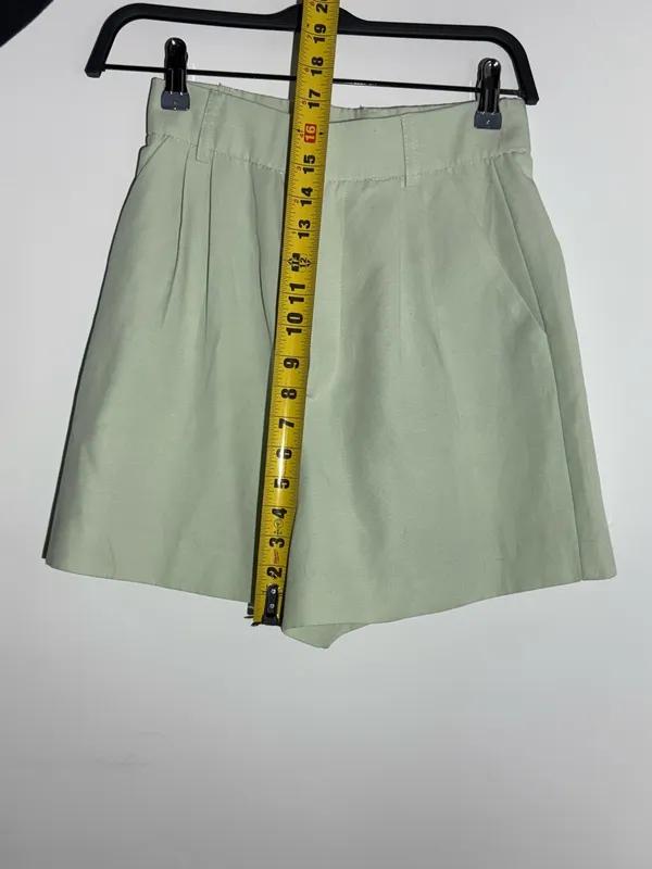 Zara Light Sage High-Waist Shorts - Image 5