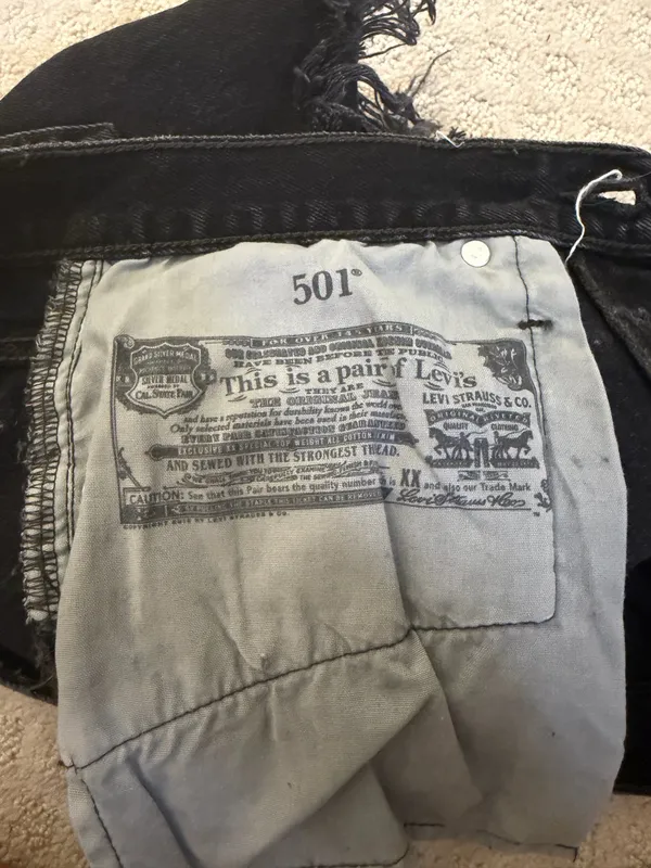 Levi’s Jean Shorts 501 - Image 3