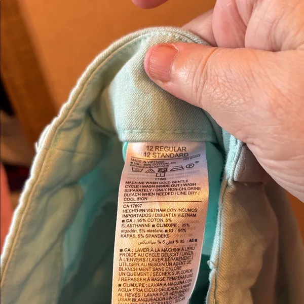 Old Navy Mint Green mid rise  Pixie Pants 12 - Image 5