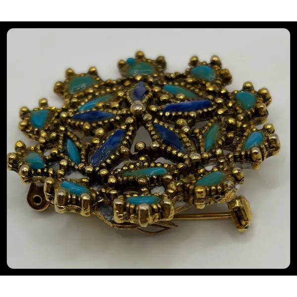 Unbranded Filigree Flower Brooch Women Small Gold Blue Turquoise Enamel Vintage - Image 3