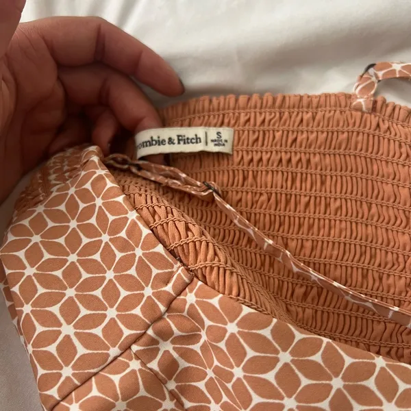 Abercrombie asymmetrical crop top - Image 3