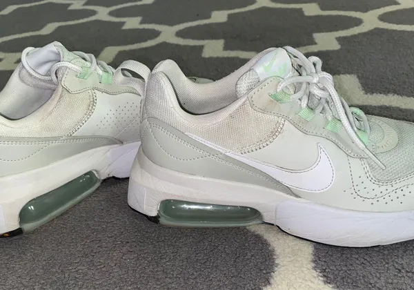 Nike Women’s Air Max Verona - Image 5