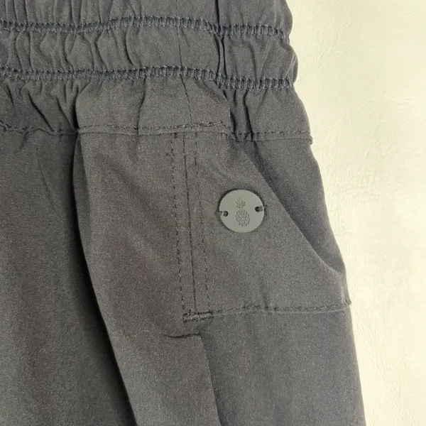 Tommy Bahama IslandZone Black Active Skort Large Pineapple Logo Pockets Golf - Image 3