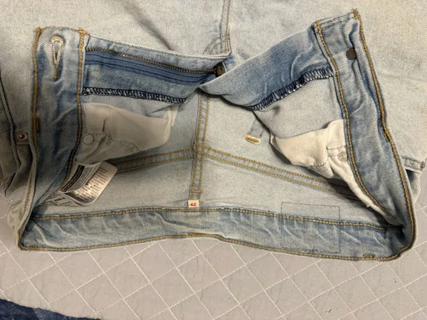 Levi’s Jean Shorts - Image 4