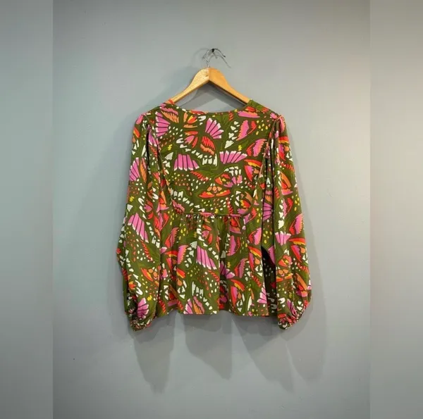 Green Michelle McDowell Retro Print Blouse Size L EUC Size L - Image 4