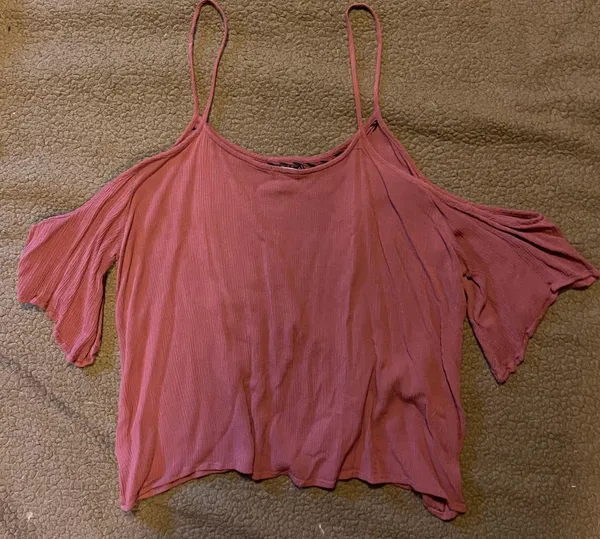 Charlotte Russe Blouse Top with cut out sleeve - Image 3