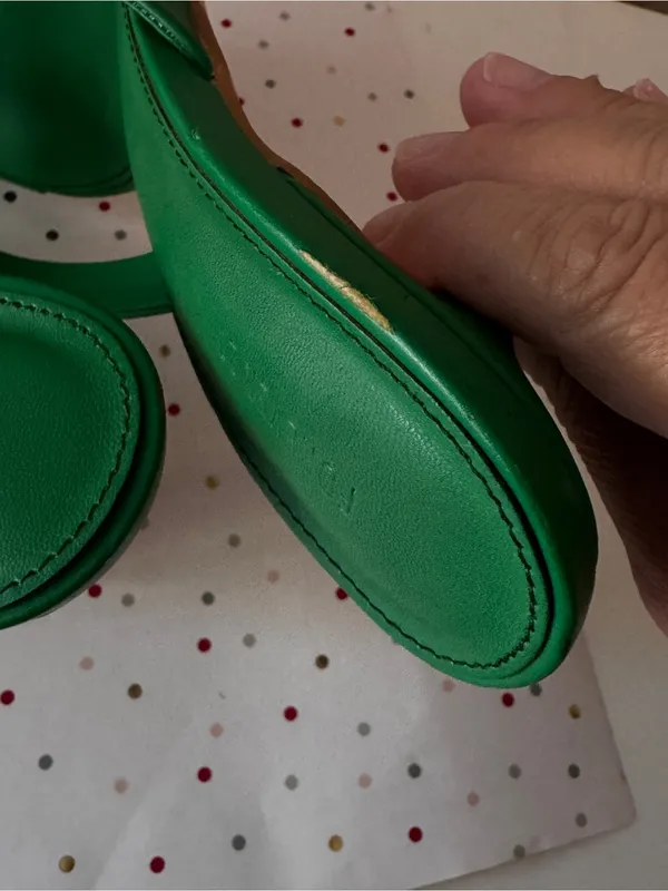 Elegant Green High-Heel Thong Sandals for Women - Image 3