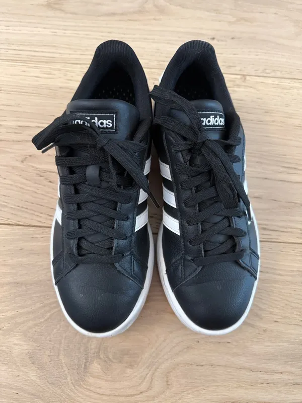 Adidas VL Court 2.0 black white sneakers - Image 4