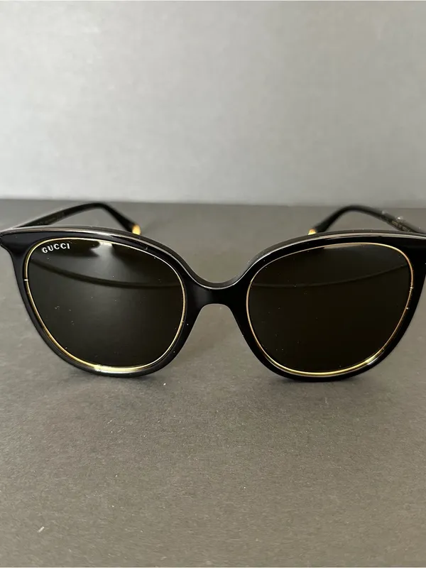 Gucci Women Black Sunglasses with Chains NEW - Image 4