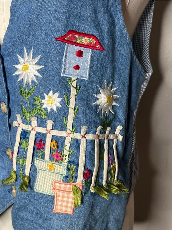 90s Vintage Garden Embroidered Denim Button Front Vest Artsy Boho Cottagecore - Image 5