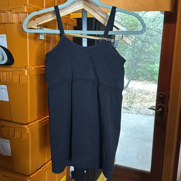 Kindred Bravely Simply Sublime Maternity & Nursing Tank Black Size Medium - Image 10