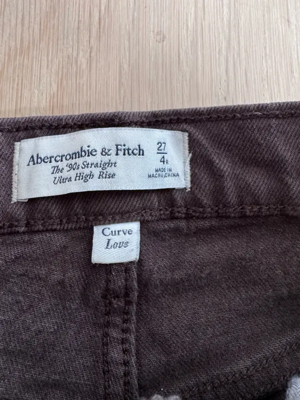 Abercrombie & Fitch Curve Love The ‘90s Straight Ultra High Rise Jeans Size 27 - Image 3