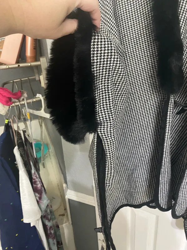 Beautiful fur lined Pancho Gray - Image 2