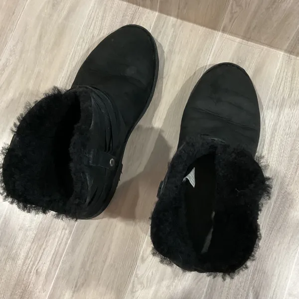 UGG Pascal Fashion Boot Womens 7 Black Good Suede Shearling Ankle 1099053 - Image 4