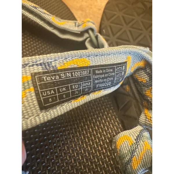 Tevas blue and yellow sandals women's size 8 - Image 6