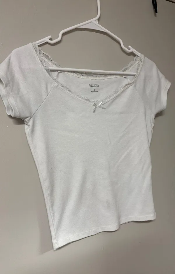 Hollister Baby Tee - Image 2