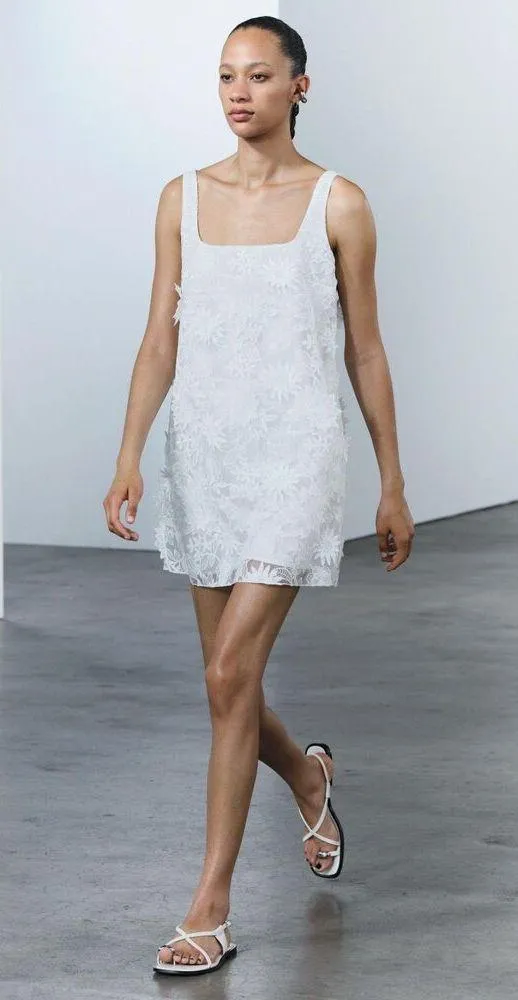 Zara Embroidered White Floral Dress Size Large NWT - Image 3