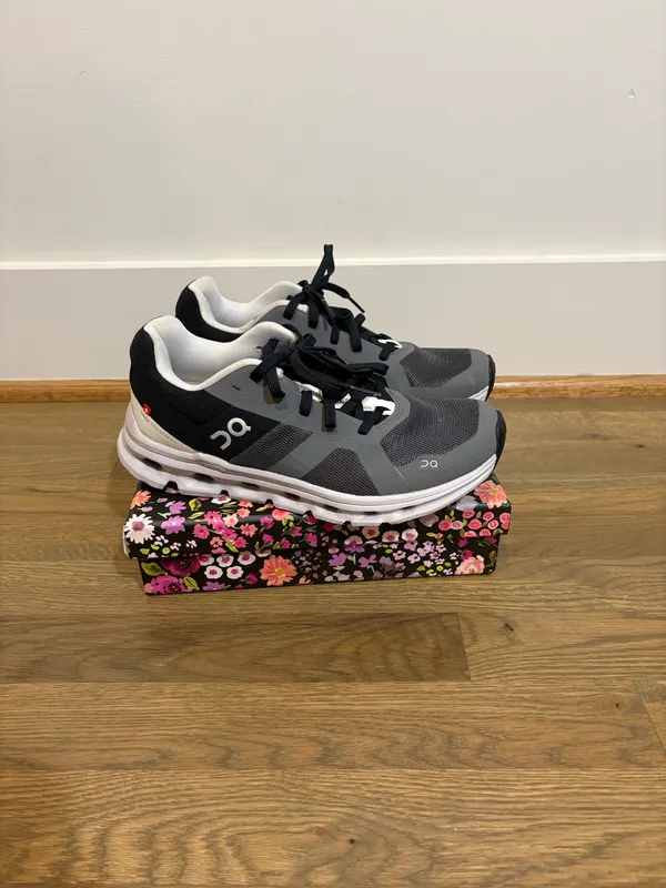 On Cloud On Running Cloudrunner Women’s Shoes - Image 2
