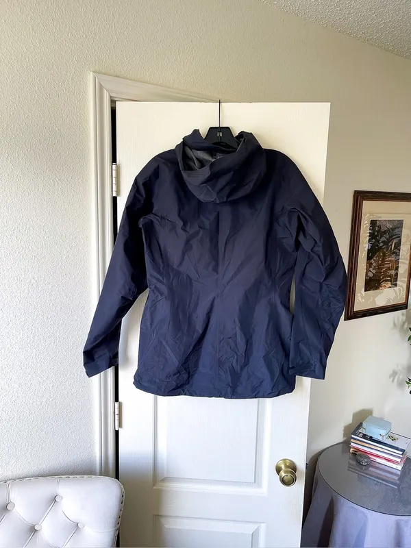 Arc’teryx Theta SL Gore-Tex Stow Hood Purple Black Medium GUC - Image 14