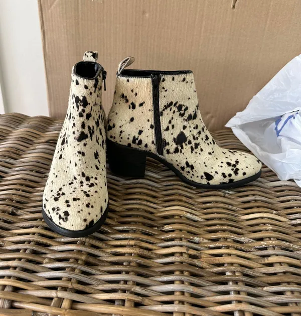 Band of Gypsies Cow Hide Booties - Image 3