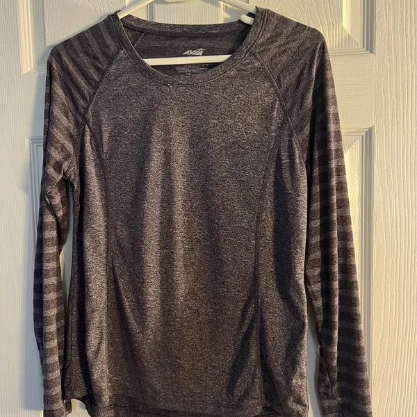 Avia workout long sleeve shirt - Image 4