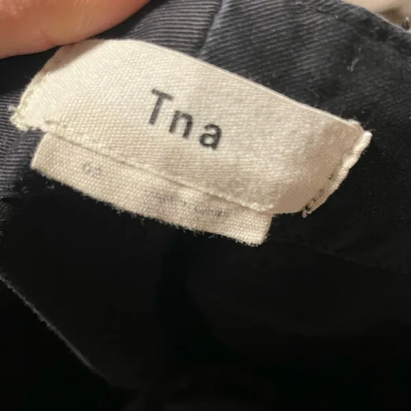 Aritzia TNA HEROIC PANT Cuffed Cargo Black Joggers Pants Size 2 - Image 10