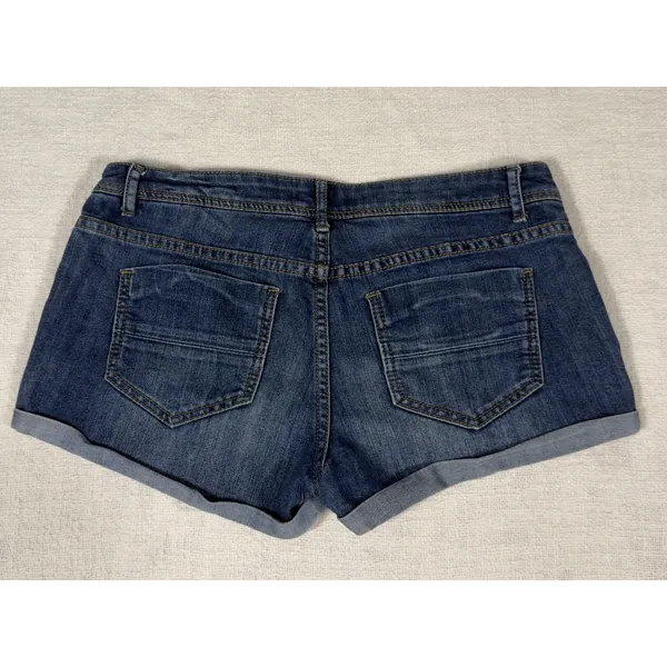 Y2K‎ Women's Low Rise Shortie Denim Mini Booty Shorts Size 28/6 Summer Vacation - Image 6