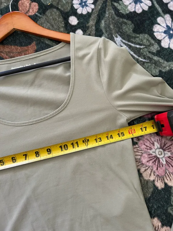 Abercrombie fitted top - Image 6