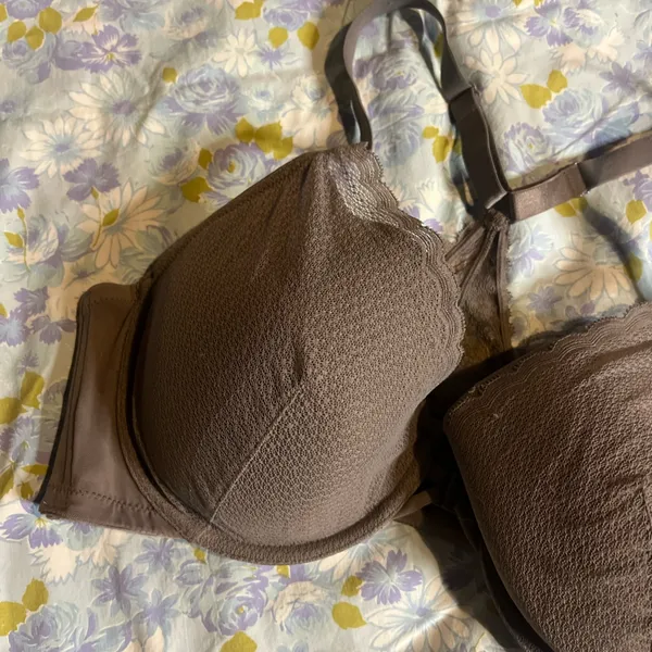 40DD grey texturized Lacey razor back adjustable straps bustier bra Size undefined - Image 2
