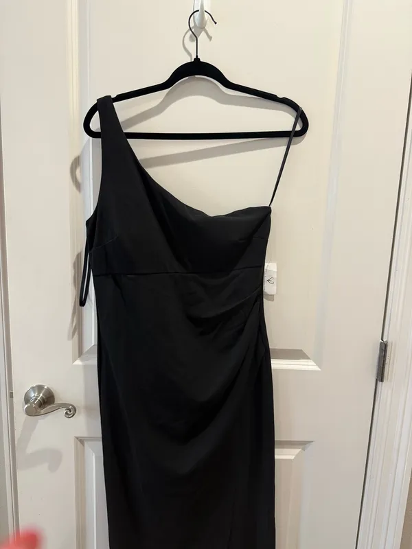 Windsor One-Shoulder Black Dress - Image 3