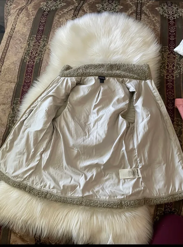 Patagonia Vest Women’s Tan Los Gatos Sherpa Fleece Pockets Full Zip - Image 9