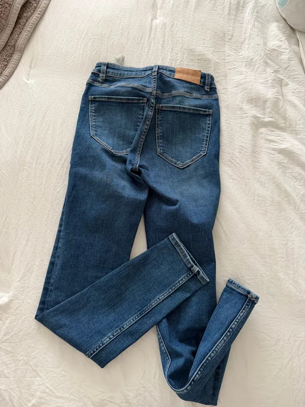 ZARA Jeans High-Rise - Image 4