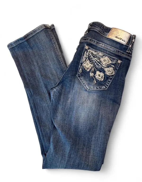 Grace in LA low rise bootcut jeans with embroidered floral details on pockets, size 28 #bootcut #embroidered - Image 3