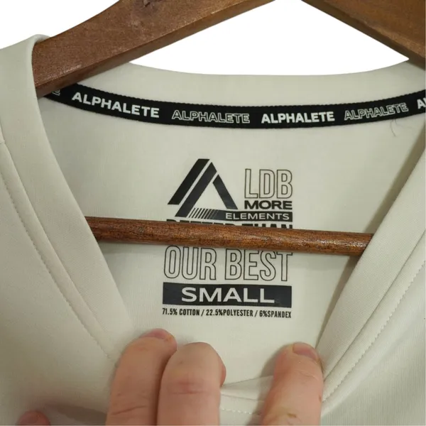 Alphalete LDB More Elements Women Cream Embossed Logo Cropped Sweatshirt Small - Image 4