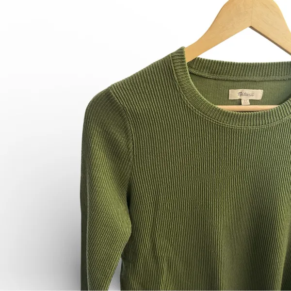 Madewell Womens Jacquard Elwood Knot Front Ribbed Top In Green - Image 7