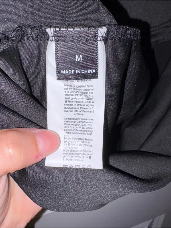 SHEIN Black Cap-Sleeve Open-Back Top Size: M - Image 3