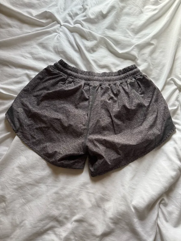 Lululemon Hotty Hot Short II *Long 4" - Image 2