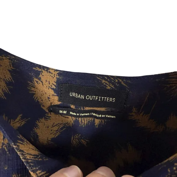 Urban Outfitters Rory Printed Chiffon Tiered Ruffle Mini Dress Navy/Tan Size M - Image 7