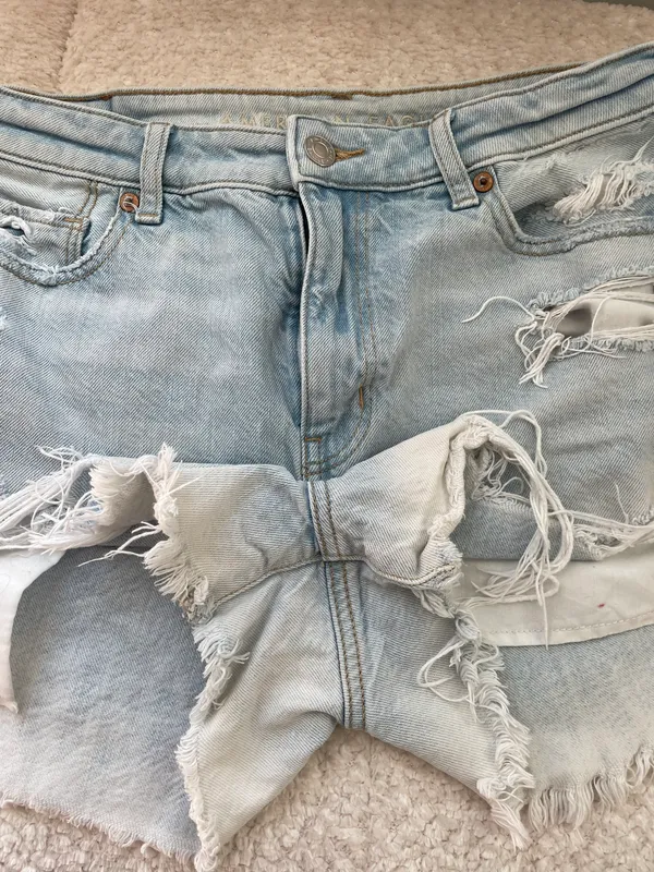 American Eagle Light Washed Jean Shorts - Image 2