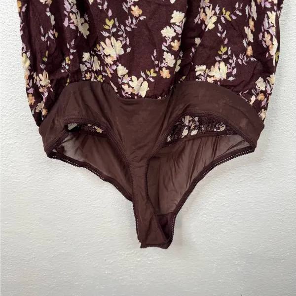Free People Intimately Bodysuit Womens S Brown Floral Lace Ruffle Thong - Image 9