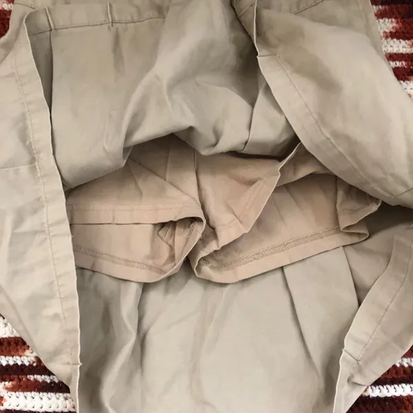 2000s Y2K Cherokee pleated beige khaki mini schoolgirl preppy academia skort skirt w/shorts coquette high rise gothic - Image 2