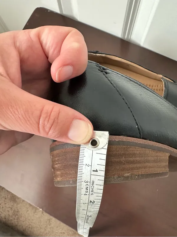 Earth Black Leather Edna Loafer Size 9.5 Wide - Image 10