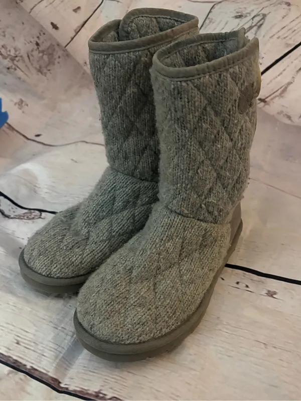 Women’s UGG Knit Button Accent Winter Boot - Gray 7 - Image 6