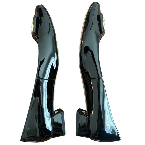 Tory Burch Gigi Black Patent Leather Block Heel Pumps Gold Logo Size 8.5 - Image 5