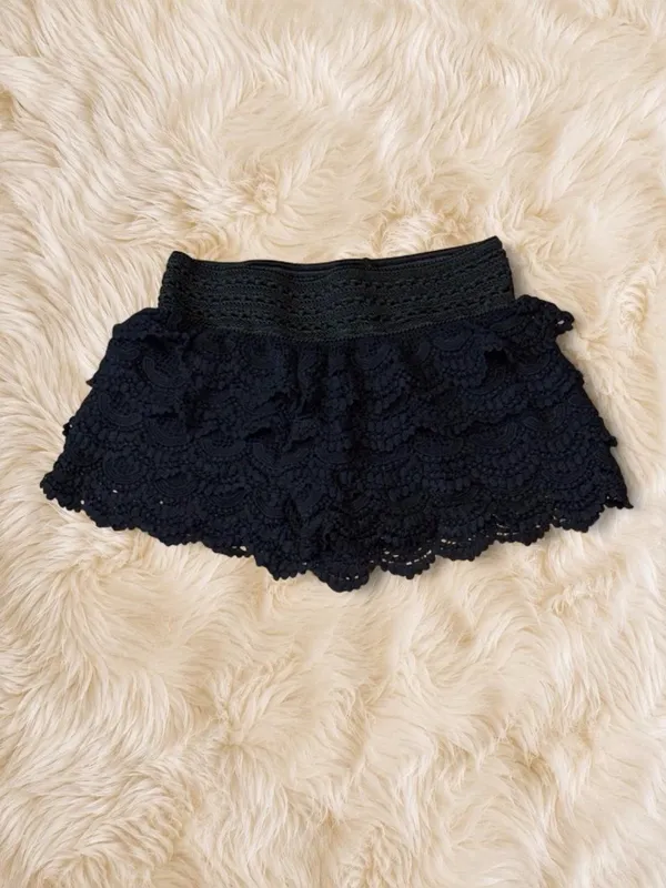Source Unknown Black Lace Ruffle Crochet Shorts XS S Scalloped Hem Y2K Coquette - Image 2