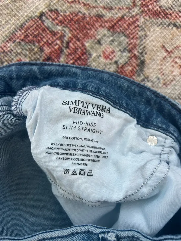 Vera Wang Jeans - Image 4