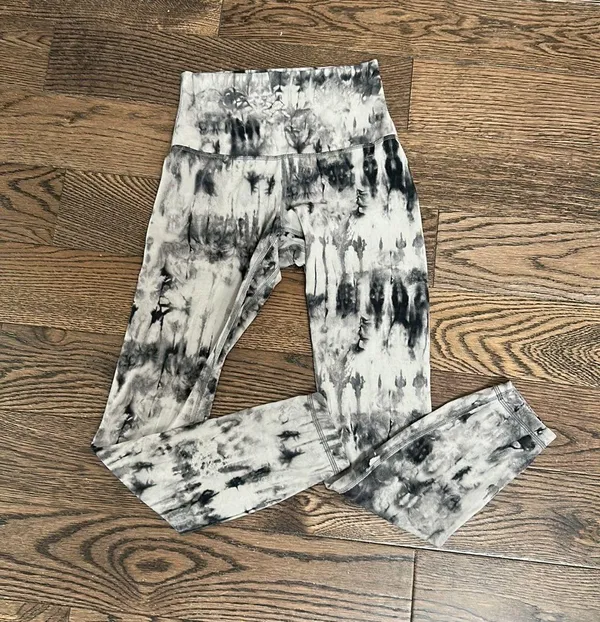 Lululemon Align Leggings - Image 3