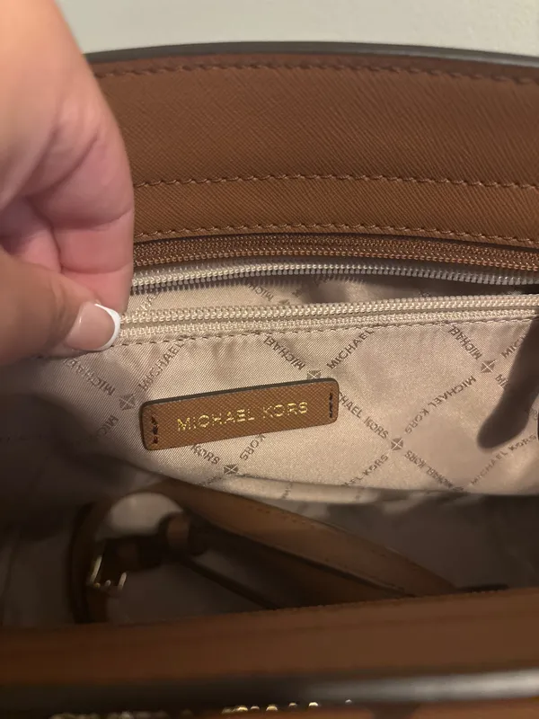 Michael Kors Crossbody - Image 7