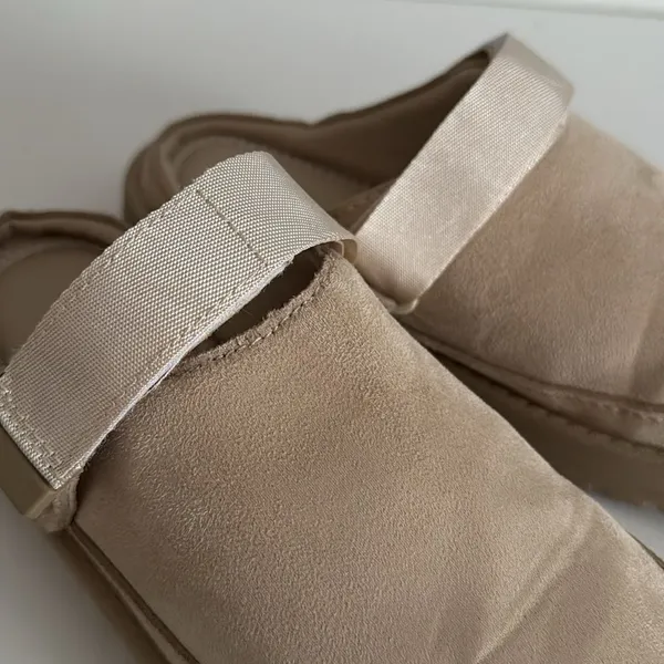 Aspen Women's Ribbon Strap Clogs EUC Size 9 - Image 5