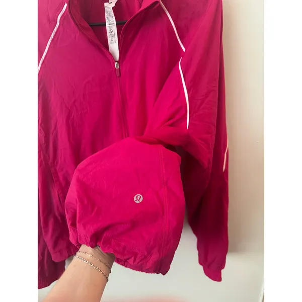 Lululemon 10 License to Train Lightweight Jacket in Passionate - Image 5